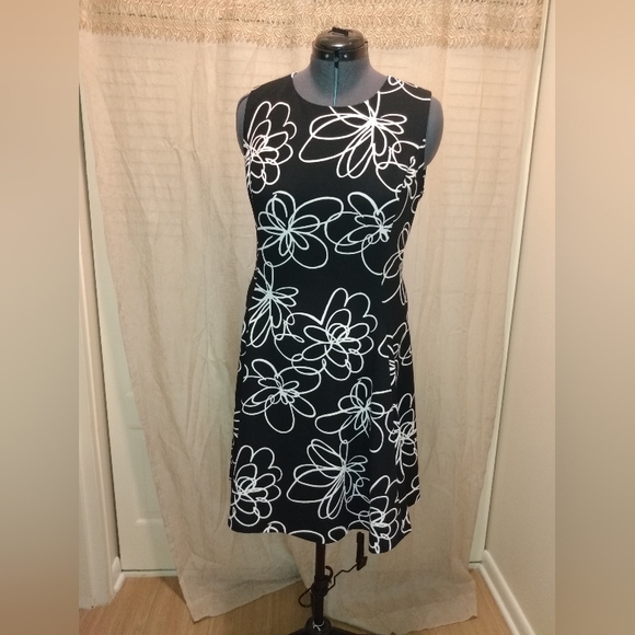 🔥NWOT 🔥 DKNY Sleeveless Dress Women's Size 14 - Picture 1 of 8